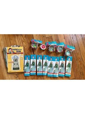 Craft Lot Boye Stitch Holders & Markers + Domestic Diva Apron Kit - Bundle Lot